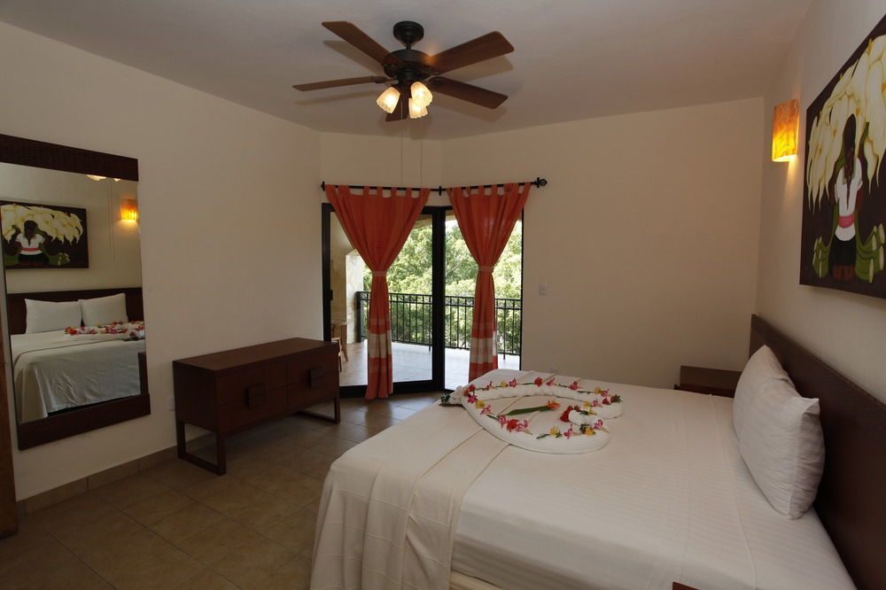 Marina Park Plaza Aparthotel Huatulco Exterior photo